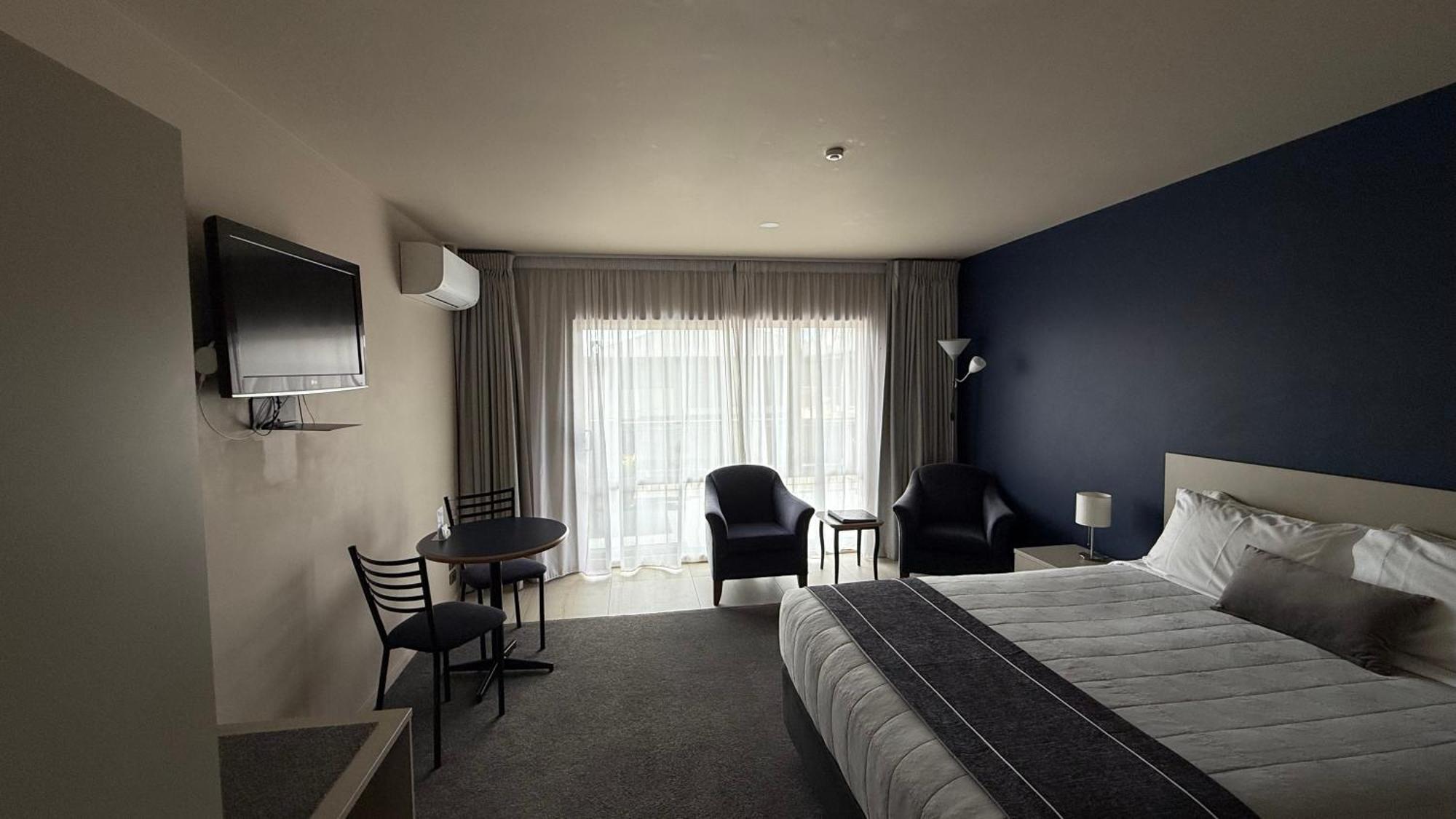 The Suites Ashburton Exterior photo